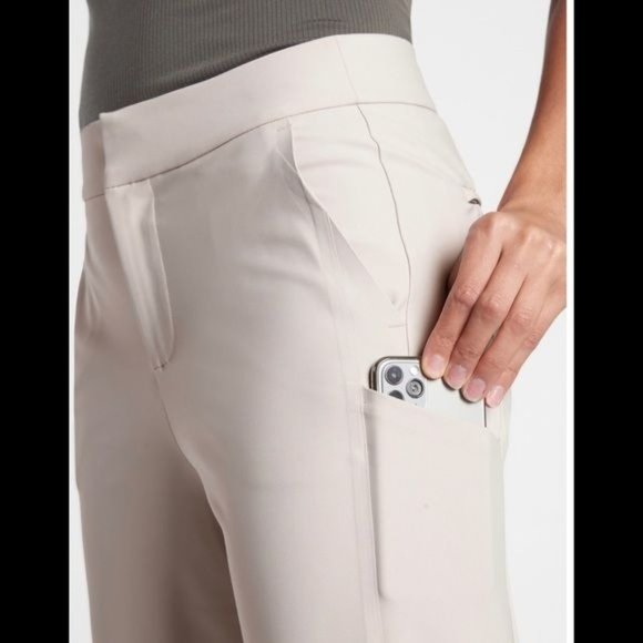 NWT Athleta beige Stellar Straight Crop Pants size 26 - Picture 3 of 11